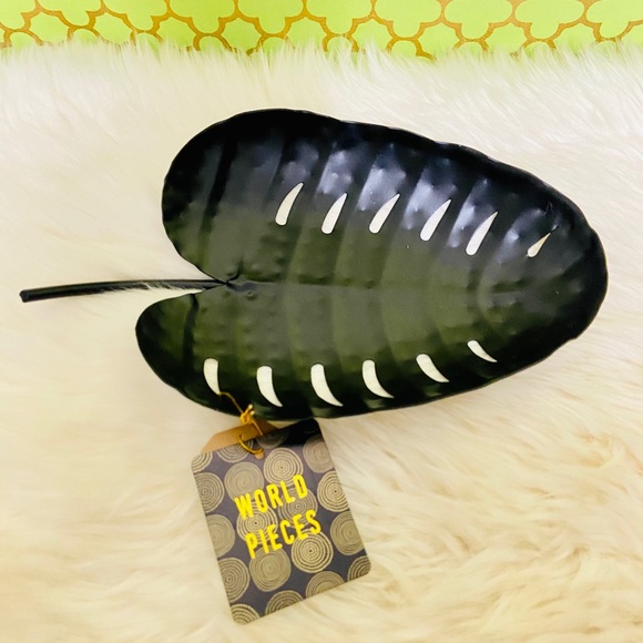 Monstera Black Metal Decorative Tray Catchall - Picture 11 of 15